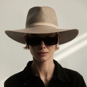 Janessa Leone Valentine Hat Grey Medium